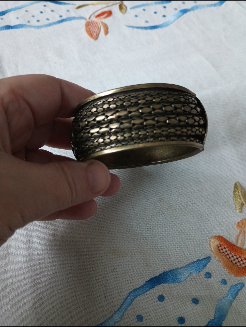 Vintage-Style Bronze Filigree Cuff Bracelet - Bronze